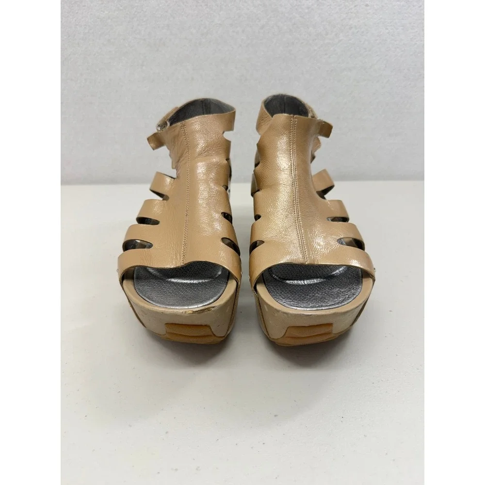Tsubo Chisi Beige Leather Lagenlook Art To Wear Platform Wedge Sandals 8.5